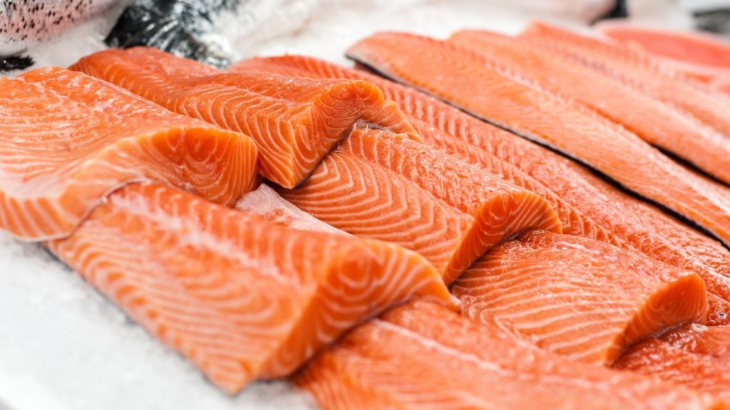 Salmon i infektuar nga Serbia në supermarketet shqiptare, AKU asnjë njoftim